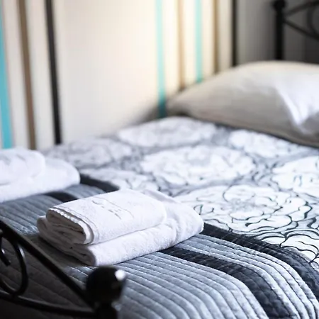 Hostel Leo