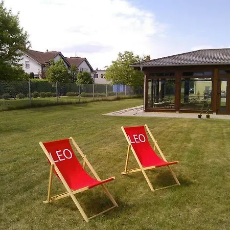 Leo Hostel